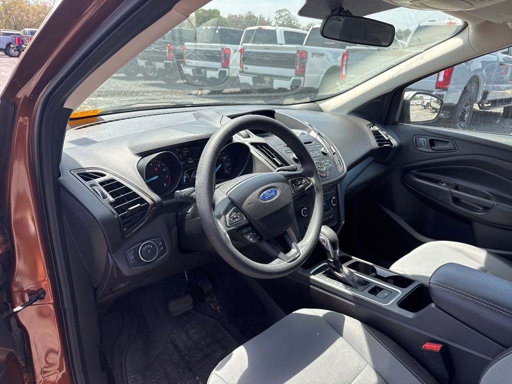 2017 Canyon Ridge Metallic Ford Escape S FWD SUV