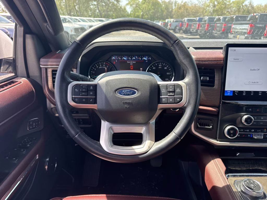 2024 Oxford White Ford Expedition Limited 4X4 SUV