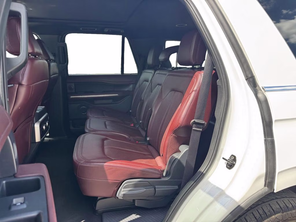 2024 Oxford White Ford Expedition Limited 4X4 SUV