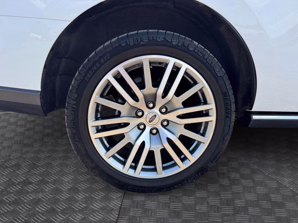 2024 Oxford White Ford Expedition Limited 4X4 SUV