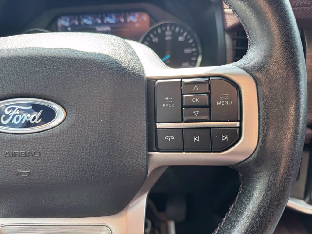 2024 Oxford White Ford Expedition Limited 4X4 SUV