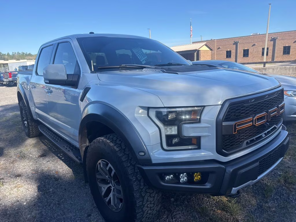 2017 Avalanche Ford F-150 Raptor 4X4 Truck