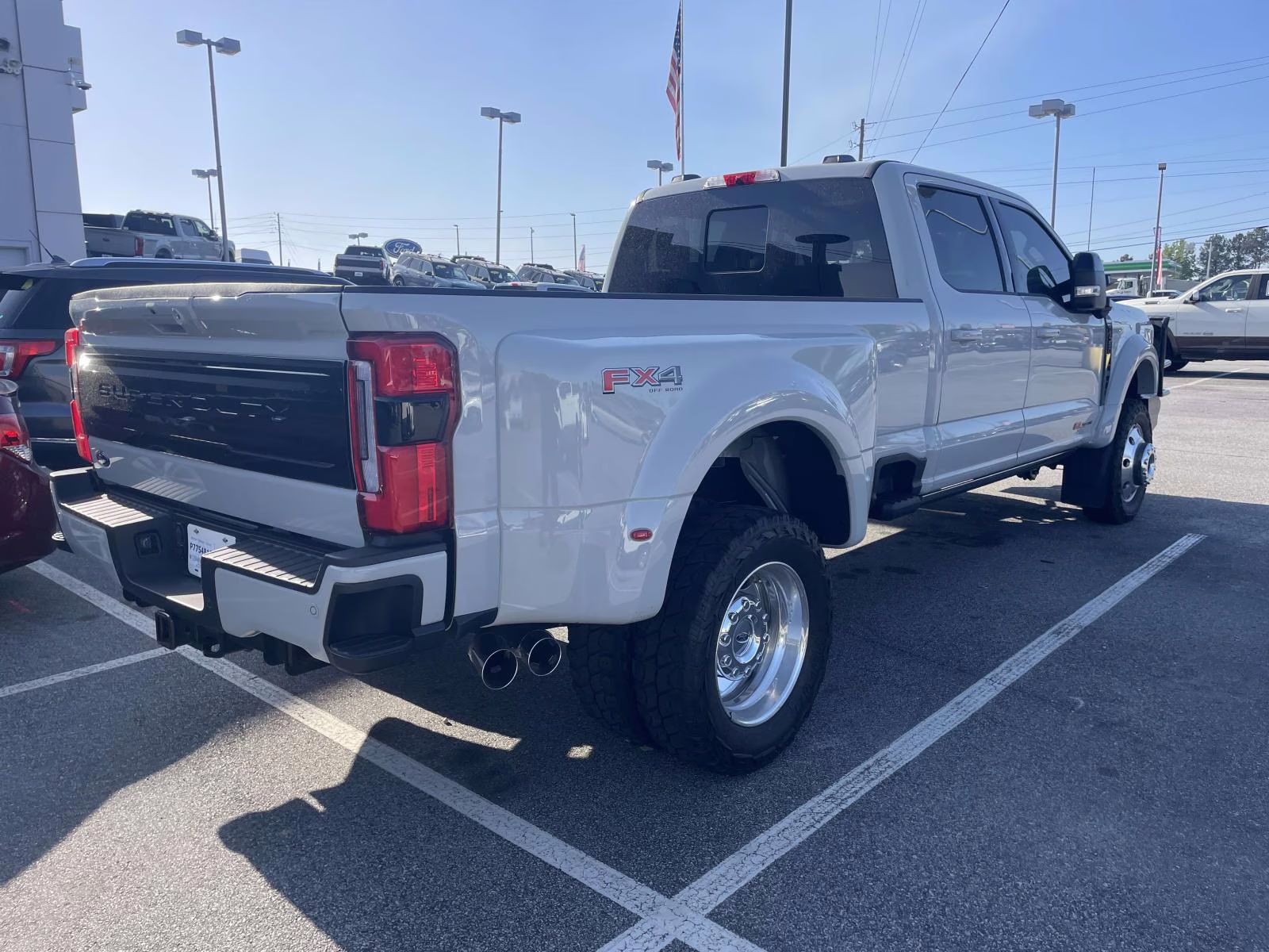 2025 Avalanche Ford Super Duty F-450 DRW Platinum 4X4 Truck