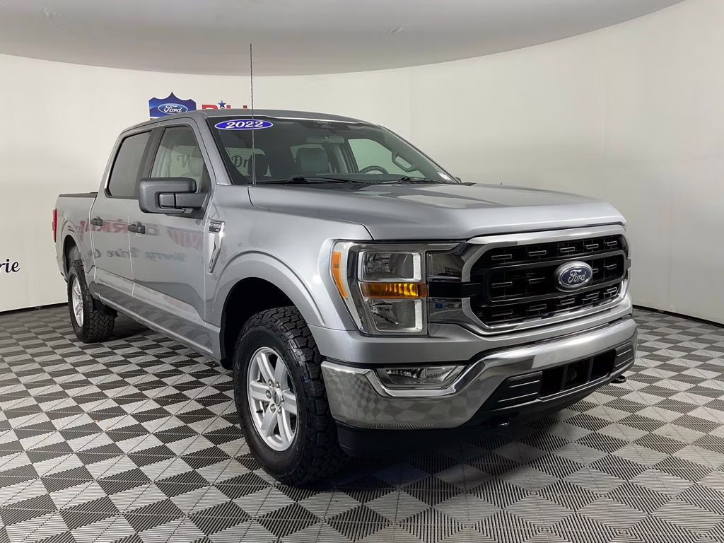 2022 Iconic Silver Metallic Ford F-150 XLT 5.0 V8 4X4 Truck