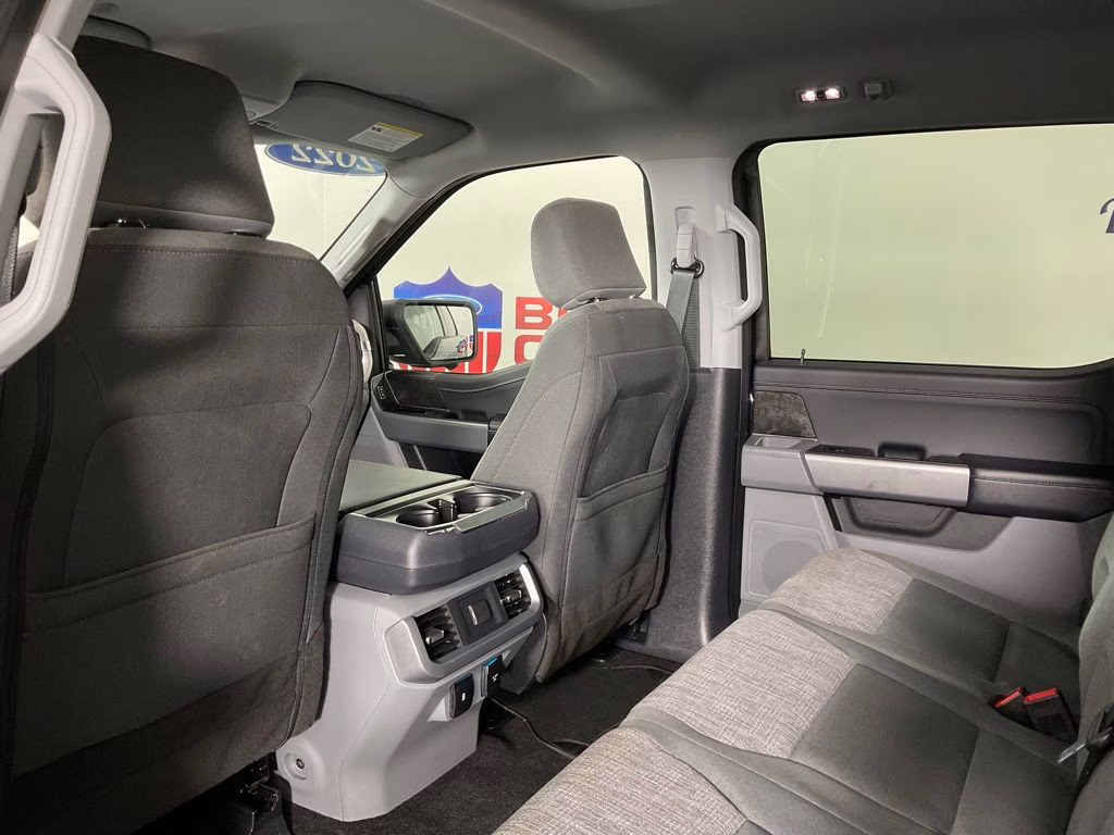 2022 Antimatter Blue Metallic Ford F-150 XLT 4X4 Truck