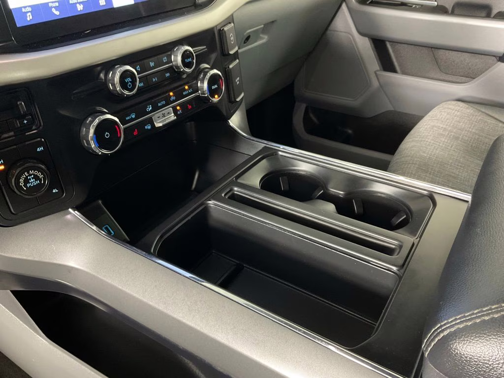 2022 Antimatter Blue Metallic Ford F-150 XLT 4X4 Truck