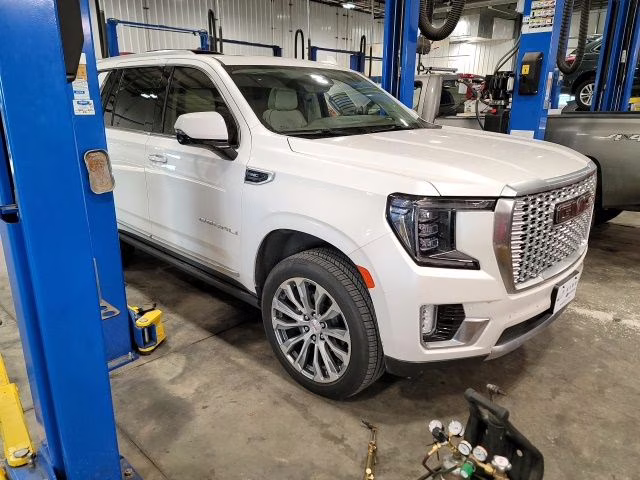 2021 White Frost Tricoat GMC Yukon Denali 4X4 SUV