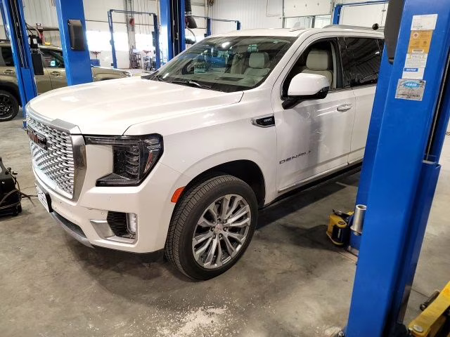 2021 White Frost Tricoat GMC Yukon Denali 4X4 SUV