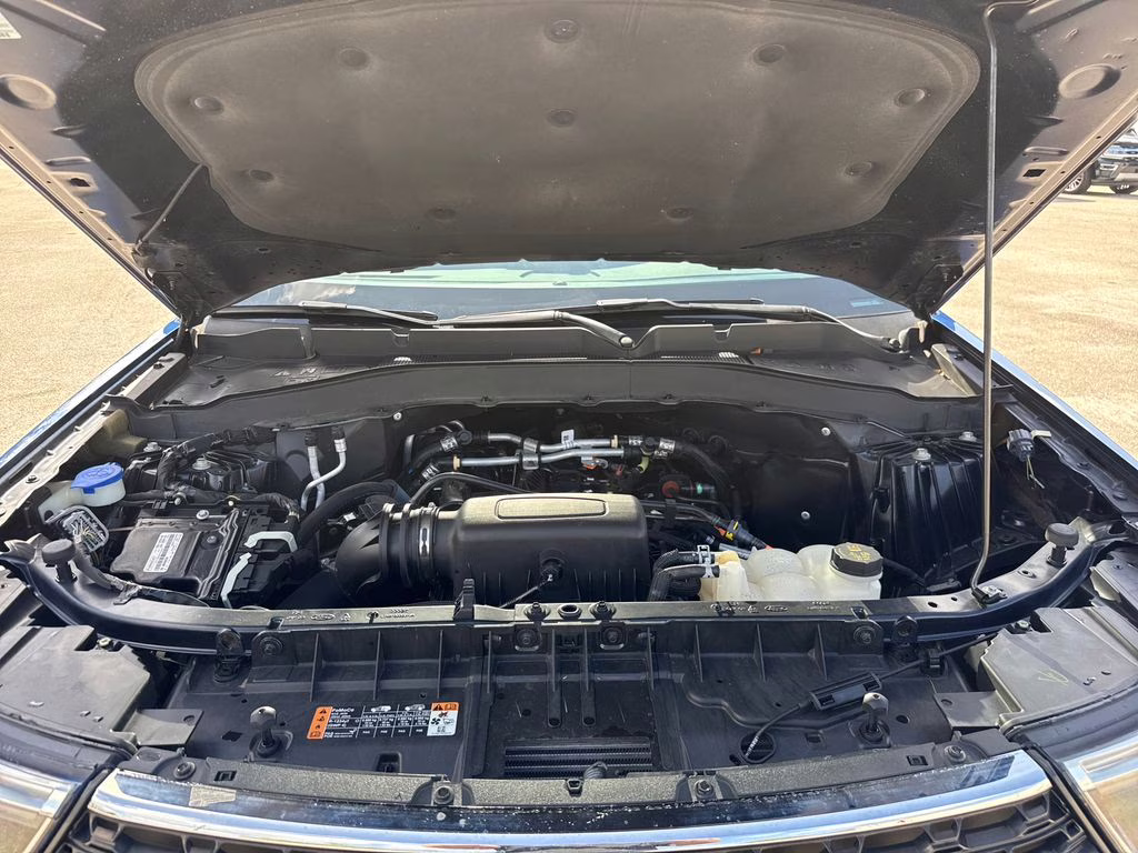 2022 Atlas Blue Metallic Ford Explorer XLT 4X4 SUV