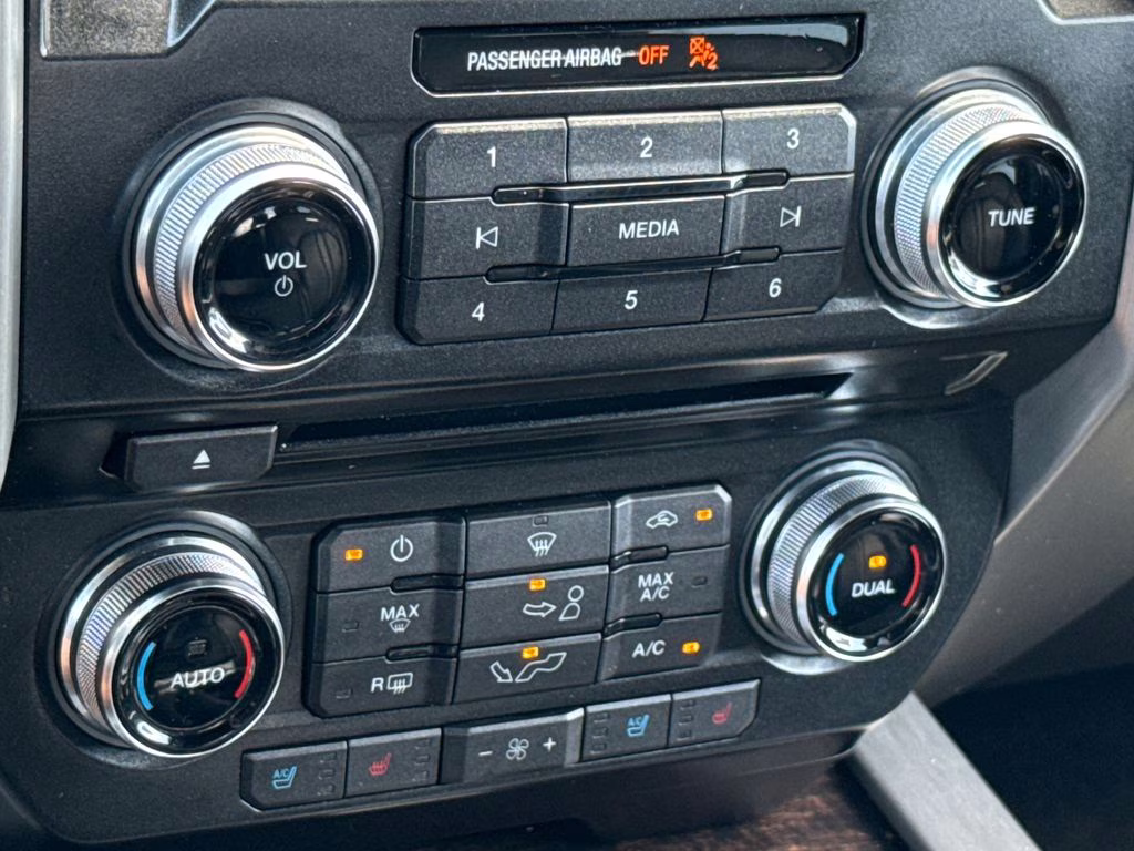 2015 White Platinum Metallic Tri-Coat Ford F-150 Platinum 4X4 Truck