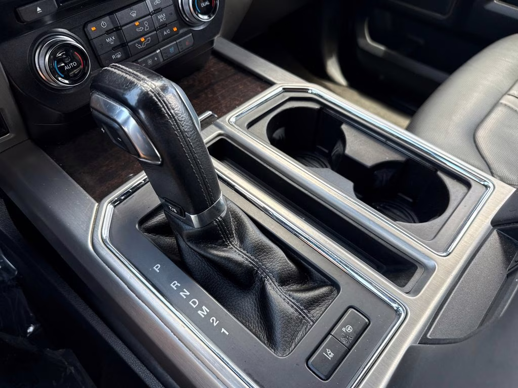 2015 White Platinum Metallic Tri-Coat Ford F-150 Platinum 4X4 Truck