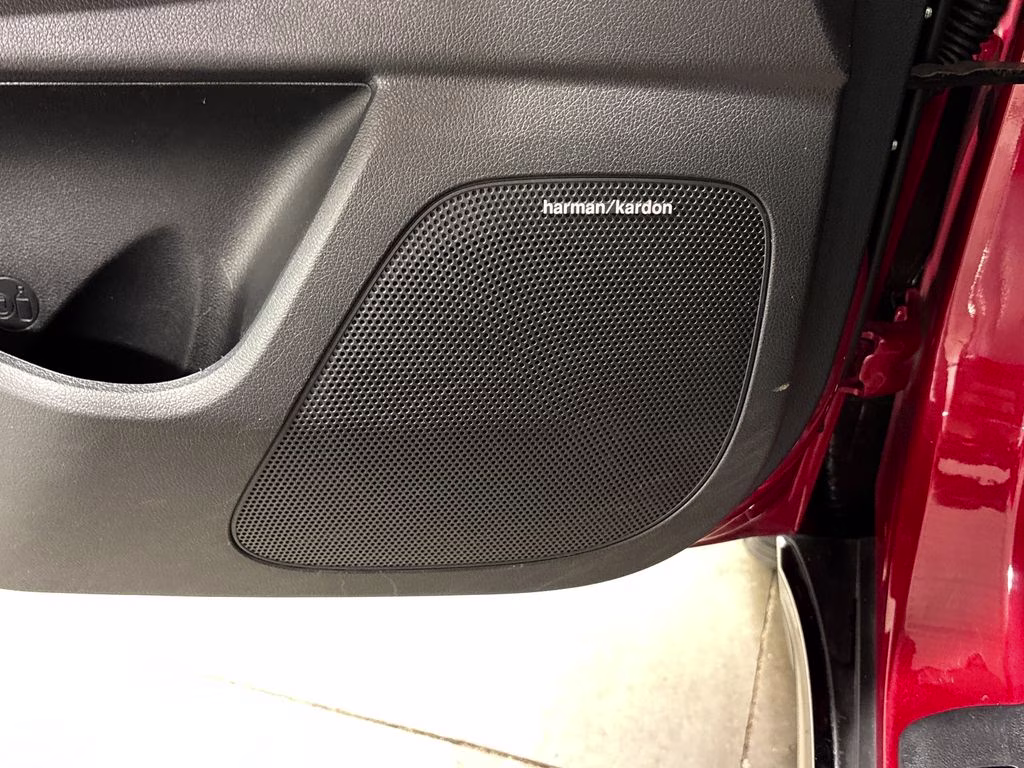 2022 Hyper Red Kia Sportage SX AWD SUV