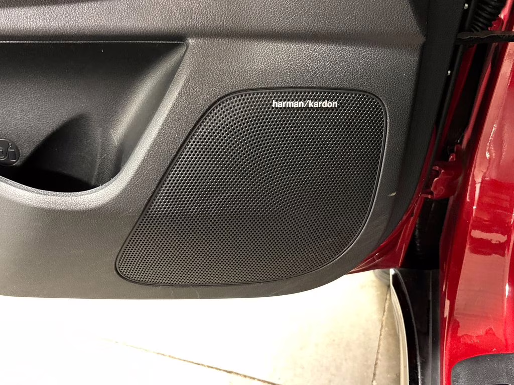 2022 Hyper Red Kia Sportage SX AWD SUV