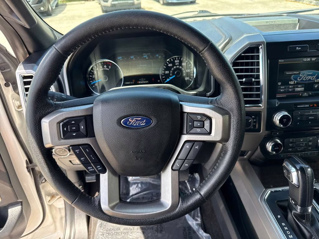 2015 White Platinum Metallic Tri-Coat Ford F-150 Platinum 4X4 Truck