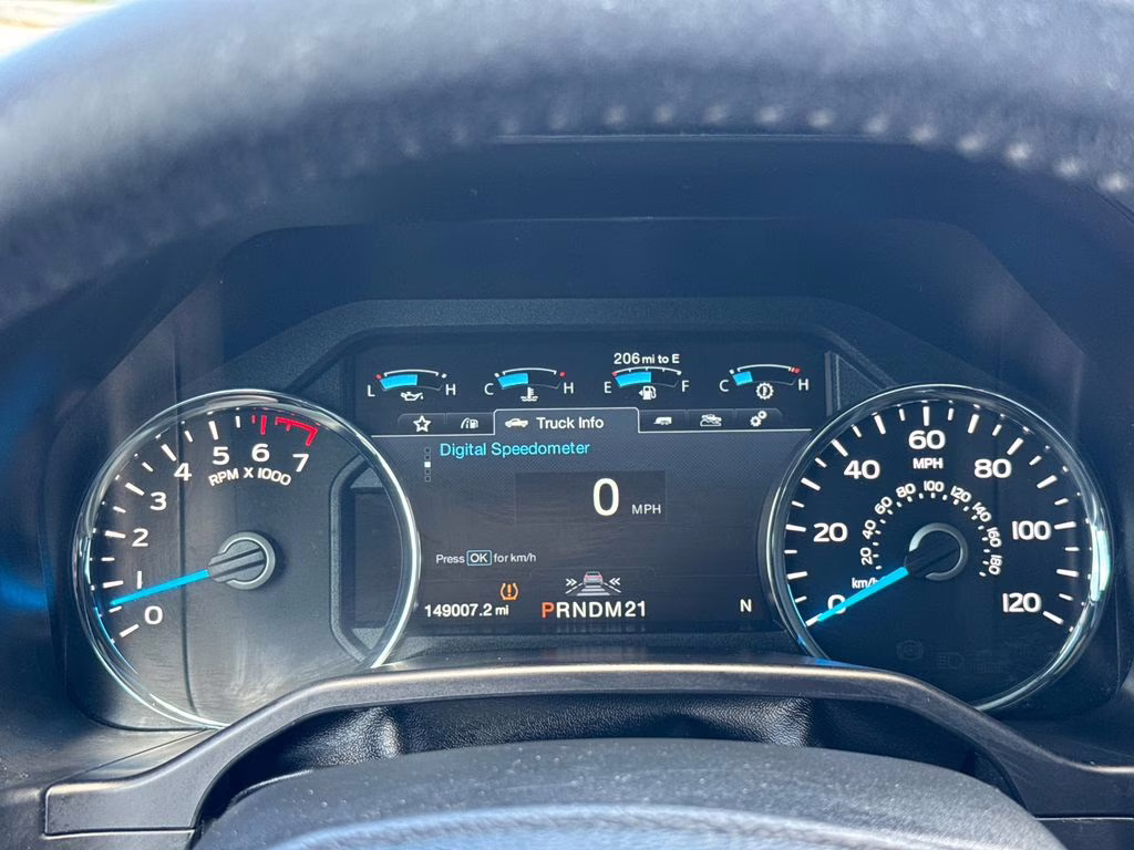 2015 White Platinum Metallic Tri-Coat Ford F-150 Platinum 4X4 Truck