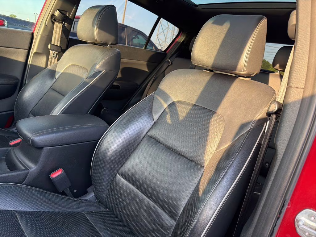 2022 Hyper Red Kia Sportage SX AWD SUV