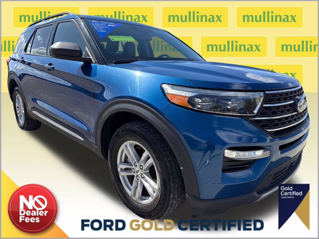 2022 Atlas Blue Metallic Ford Explorer XLT 4X4 SUV