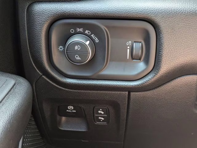 2022 Granite Crystal Metallic Clearcoat Ram 1500 Big Horn/Lone Star 4X4 Truck