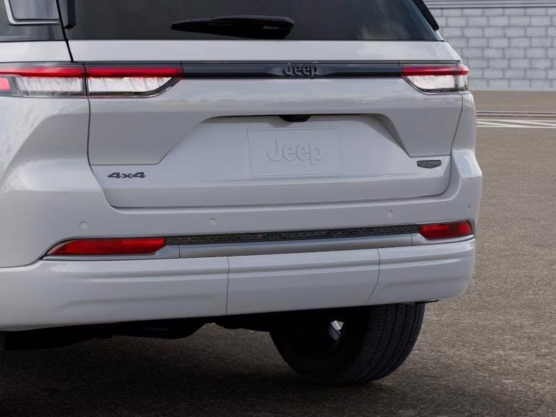 2026 Bright White Clearcoat Jeep Grand Cherokee Summit 4X4 SUV