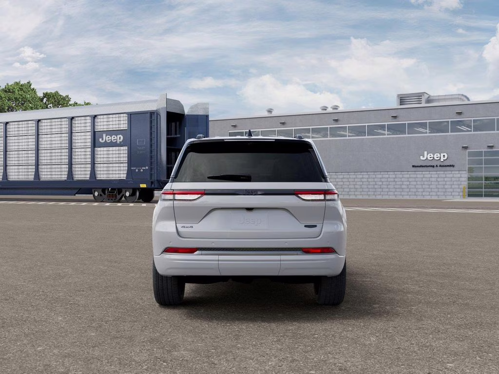 2026 Bright White Clearcoat Jeep Grand Cherokee Summit 4X4 SUV