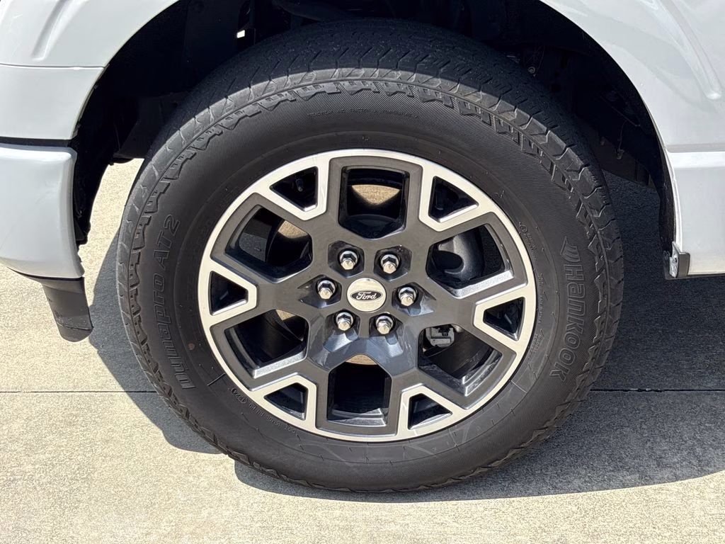 2024 Avalanche Ford F-150 STX 4X4 Truck