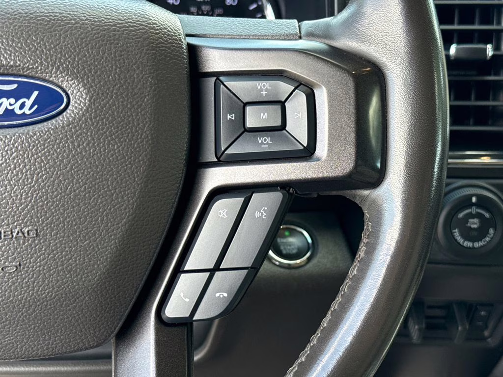 2021 Star White Metallic Tri-Coat Ford Expedition Max Limited RWD SUV