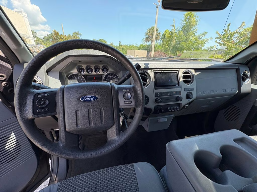 2016 Magnetic Metallic Ford Super Duty F-250 SRW XLT 4X4 Truck