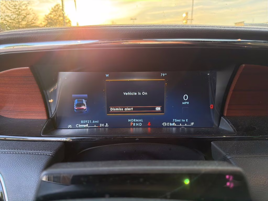 2022 Pearl Metallic Lincoln Navigator Reserve 4X4 SUV