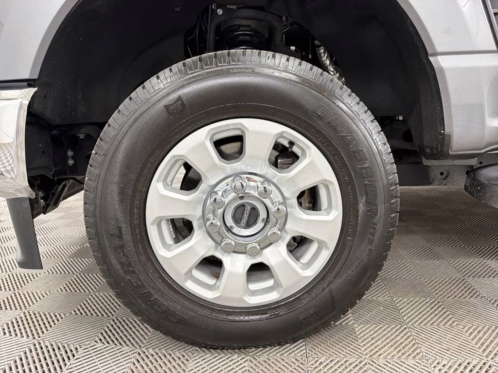 2024 Carbonized Gray Metallic Ford Super Duty F-250 SRW XLT 4X4 Truck