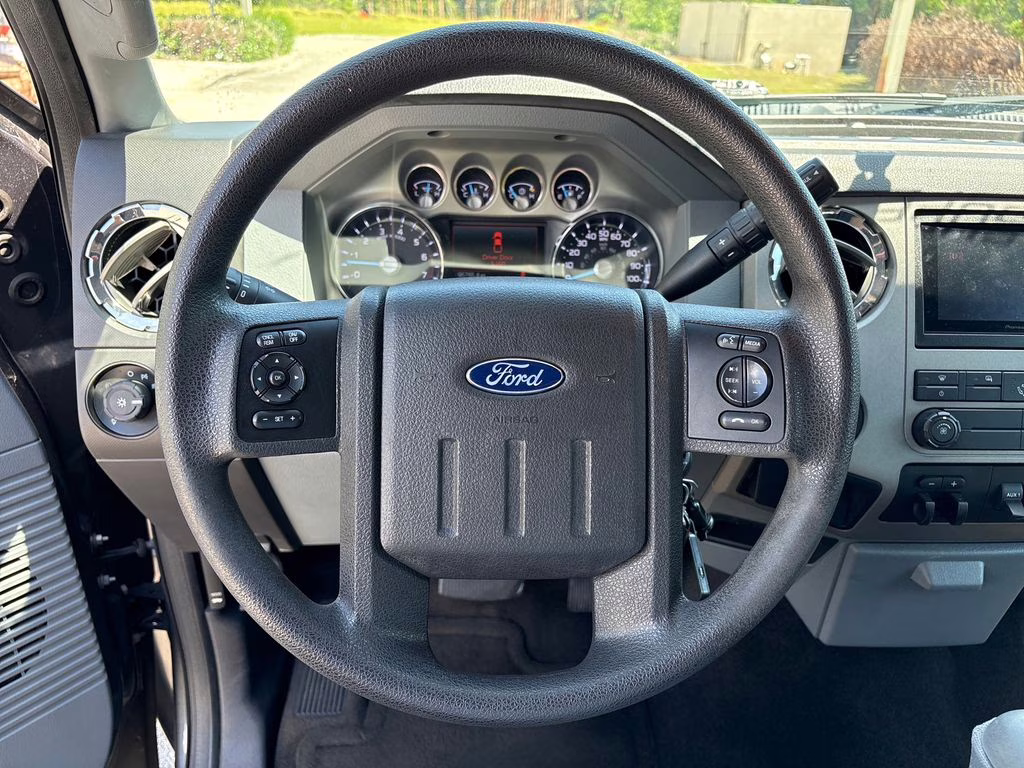 2016 Magnetic Metallic Ford Super Duty F-250 SRW XLT 4X4 Truck