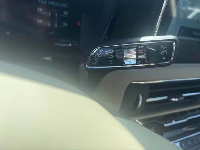 2026 White Metallic Lincoln Corsair Reserve AWD SUV
