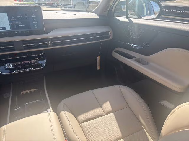 2026 White Metallic Lincoln Corsair Reserve AWD SUV