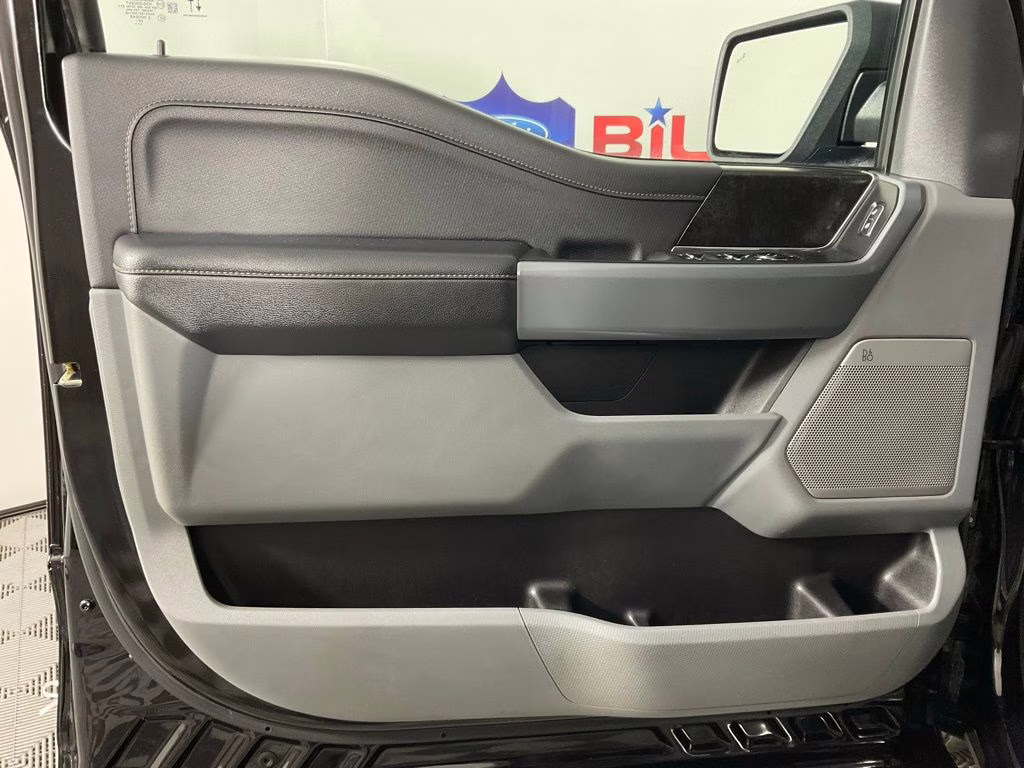 2023 Black Metallic Ford F-150 XLT 4X4 Truck