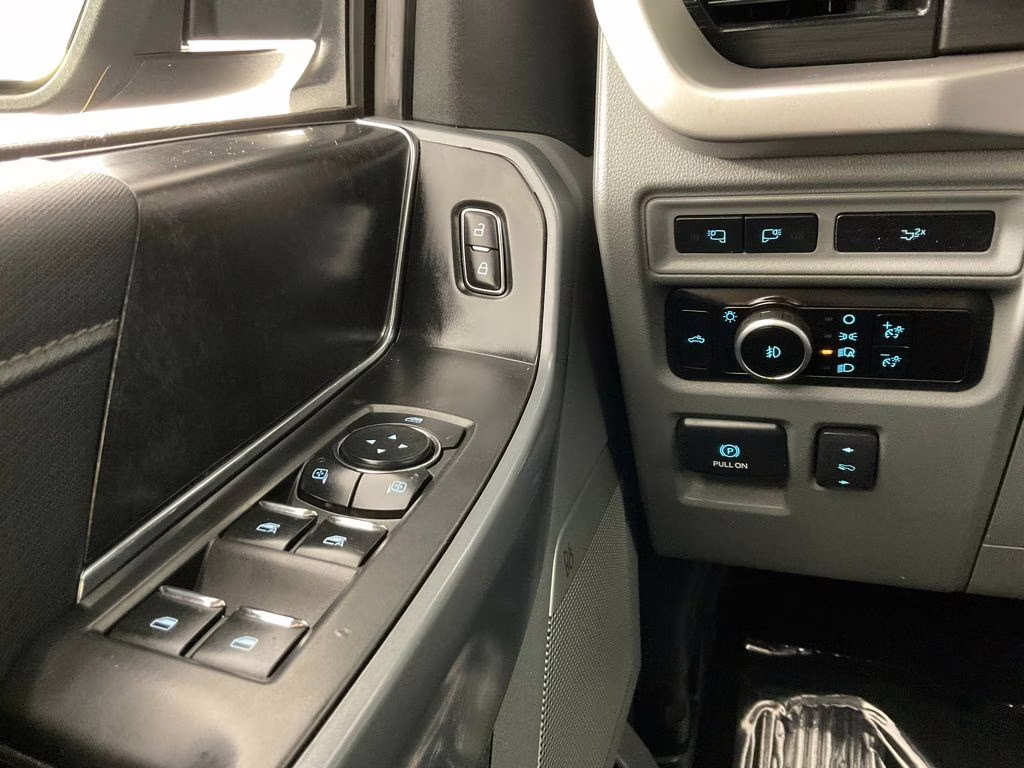 2023 Black Metallic Ford F-150 XLT 4X4 Truck