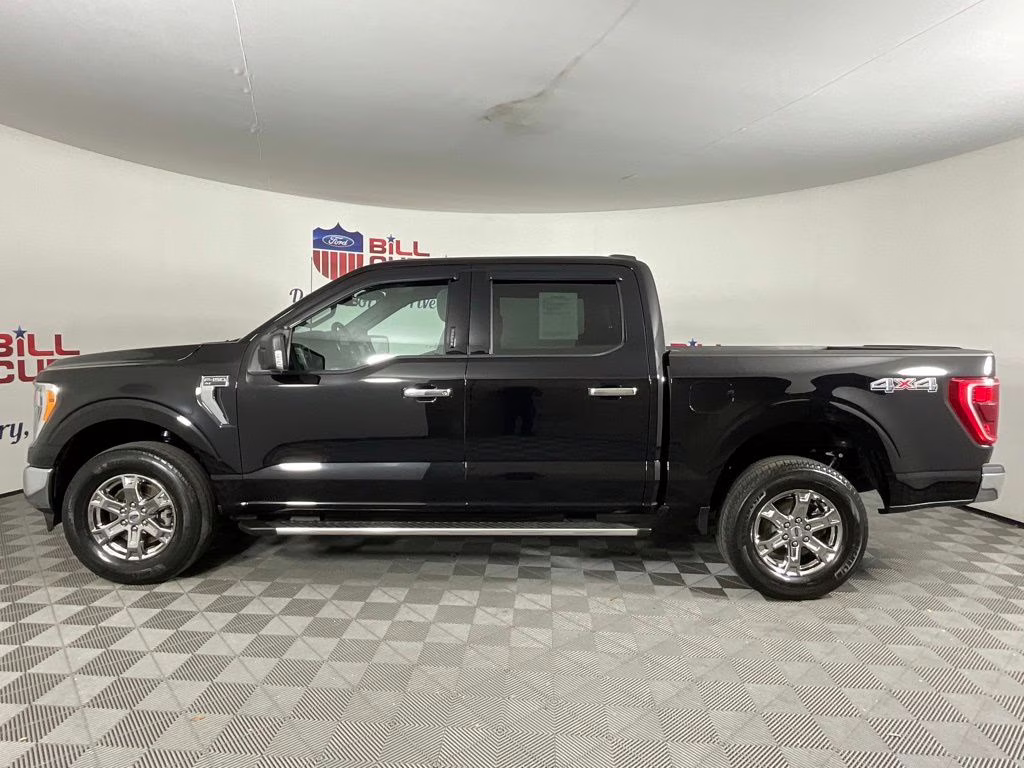 2023 Black Metallic Ford F-150 XLT 4X4 Truck