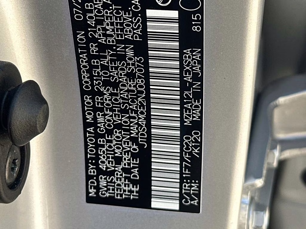 2022 Classic Silver Metallic Toyota Corolla SE FWD Sedan