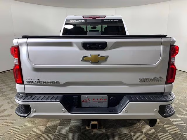 2023 Iridescent Pearl Tricoat Chevrolet Silverado 2500HD High Country 4X4 Truck