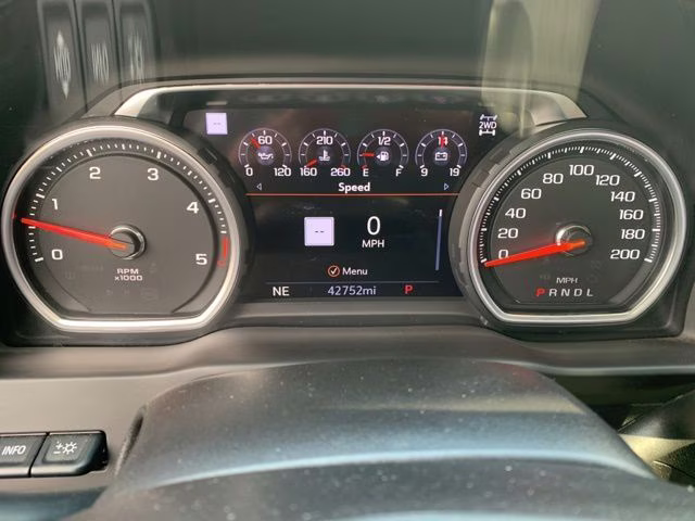 2023 Iridescent Pearl Tricoat Chevrolet Silverado 2500HD High Country 4X4 Truck