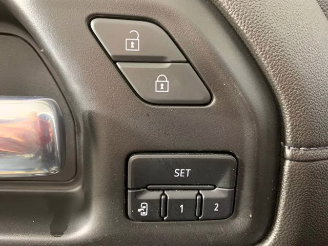2023 Iridescent Pearl Tricoat Chevrolet Silverado 2500HD High Country 4X4 Truck