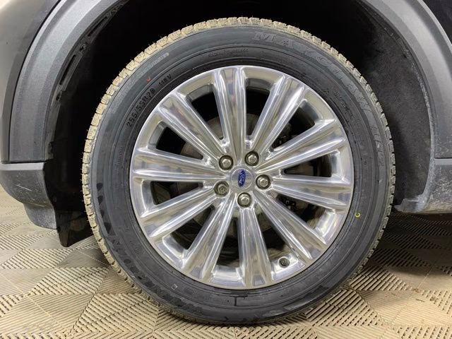 2022 Agate Black Metallic Ford Explorer Limited 4X4 SUV