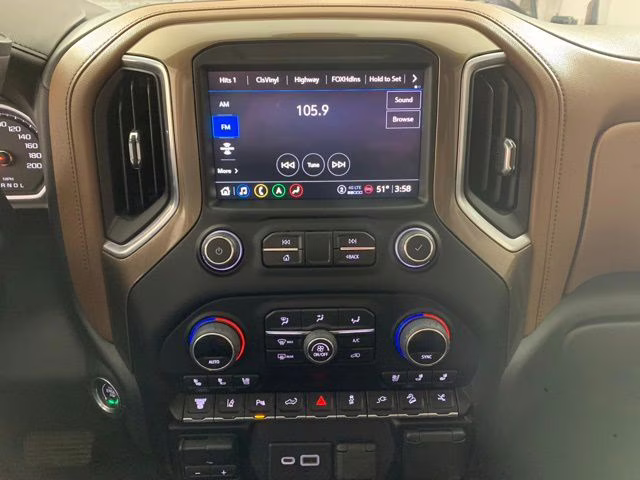 2023 Iridescent Pearl Tricoat Chevrolet Silverado 2500HD High Country 4X4 Truck