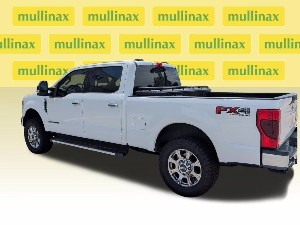 2022 White Metallic Ford Super Duty F-250 SRW Lariat 4X4 Truck