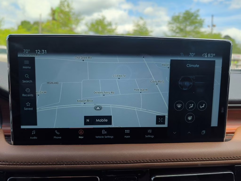 2022 Ceramic Pearl Metallic Tinted Clearcoat Lincoln Nautilus Reserve FWD SUV