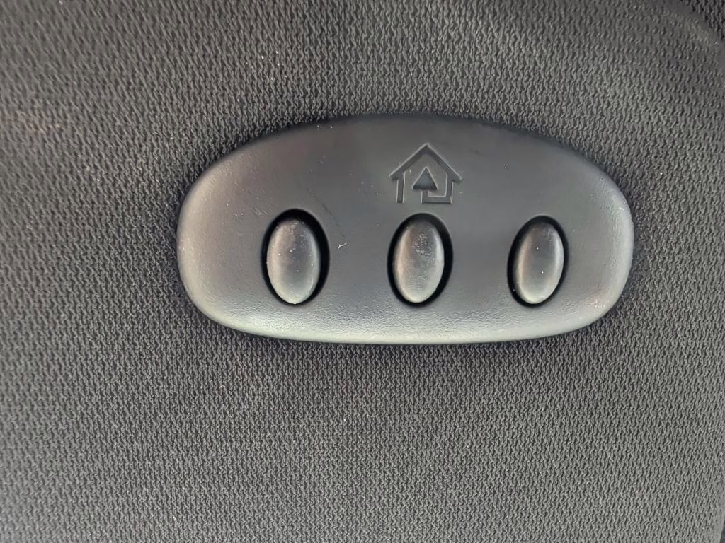 2022 Ceramic Pearl Metallic Tinted Clearcoat Lincoln Nautilus Reserve FWD SUV