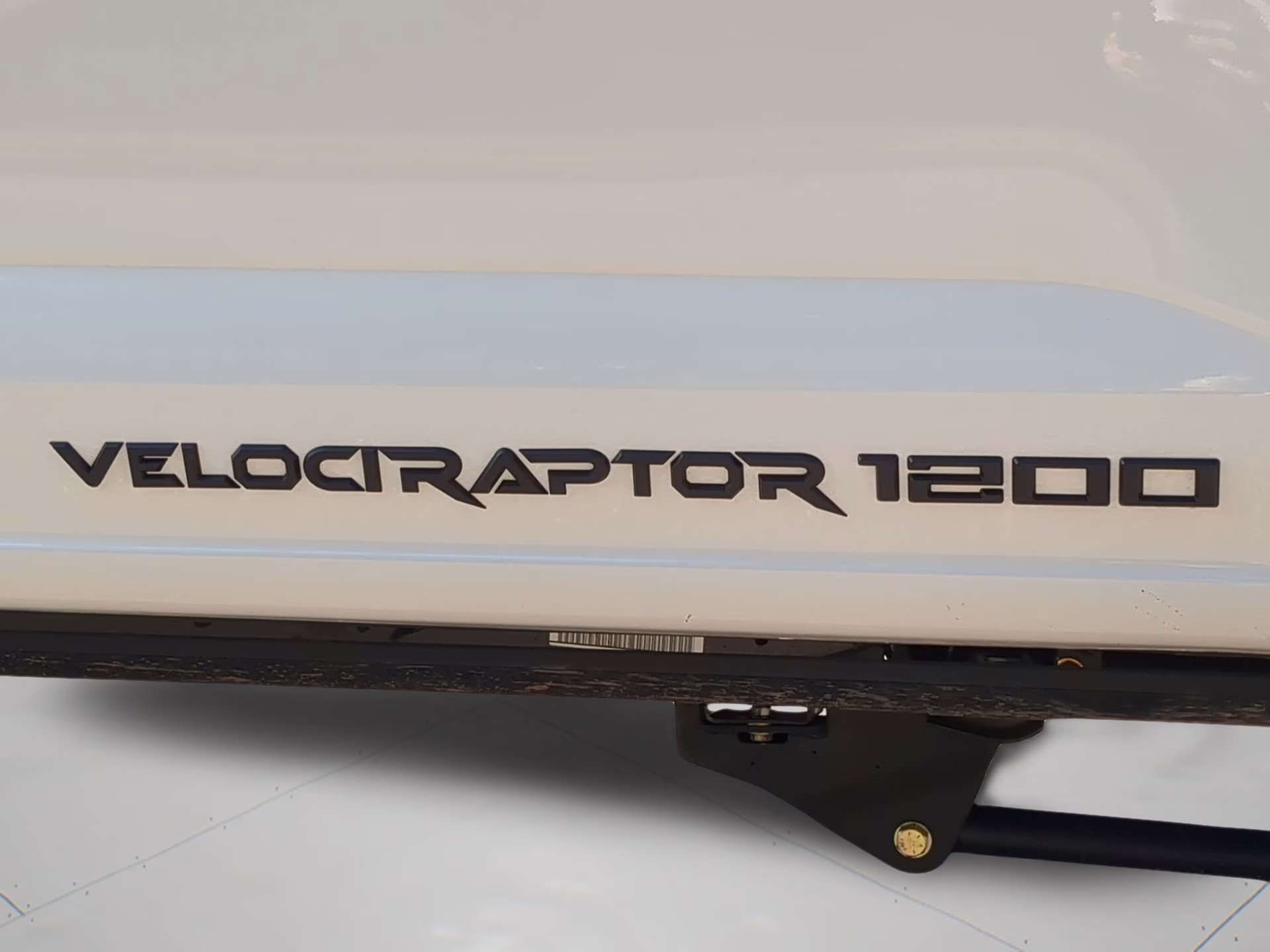 2026 Star White Metallic Tri-Coat Ford Super Duty F-250 SRW LARIAT Crew Cab Pickup 4X4 Truck