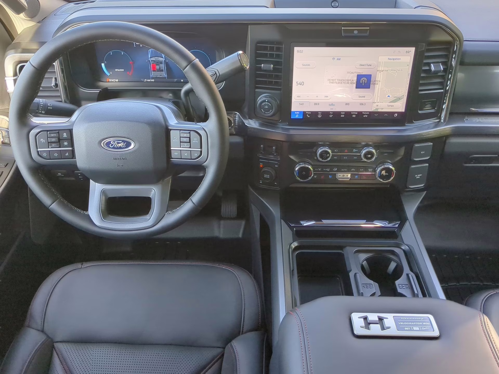 2026 Star White Metallic Tri-Coat Ford Super Duty F-250 SRW LARIAT Crew Cab Pickup 4X4 Truck