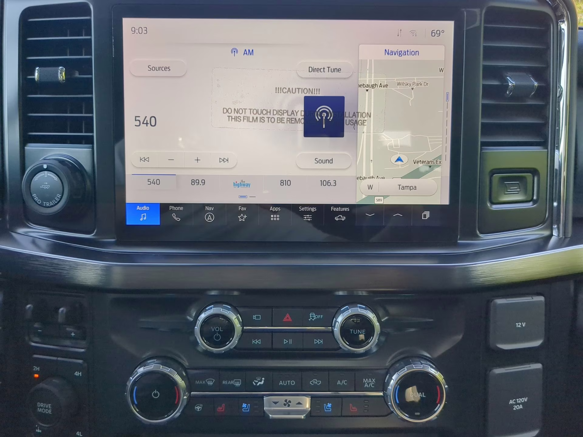 2026 Star White Metallic Tri-Coat Ford Super Duty F-250 SRW LARIAT Crew Cab Pickup 4X4 Truck