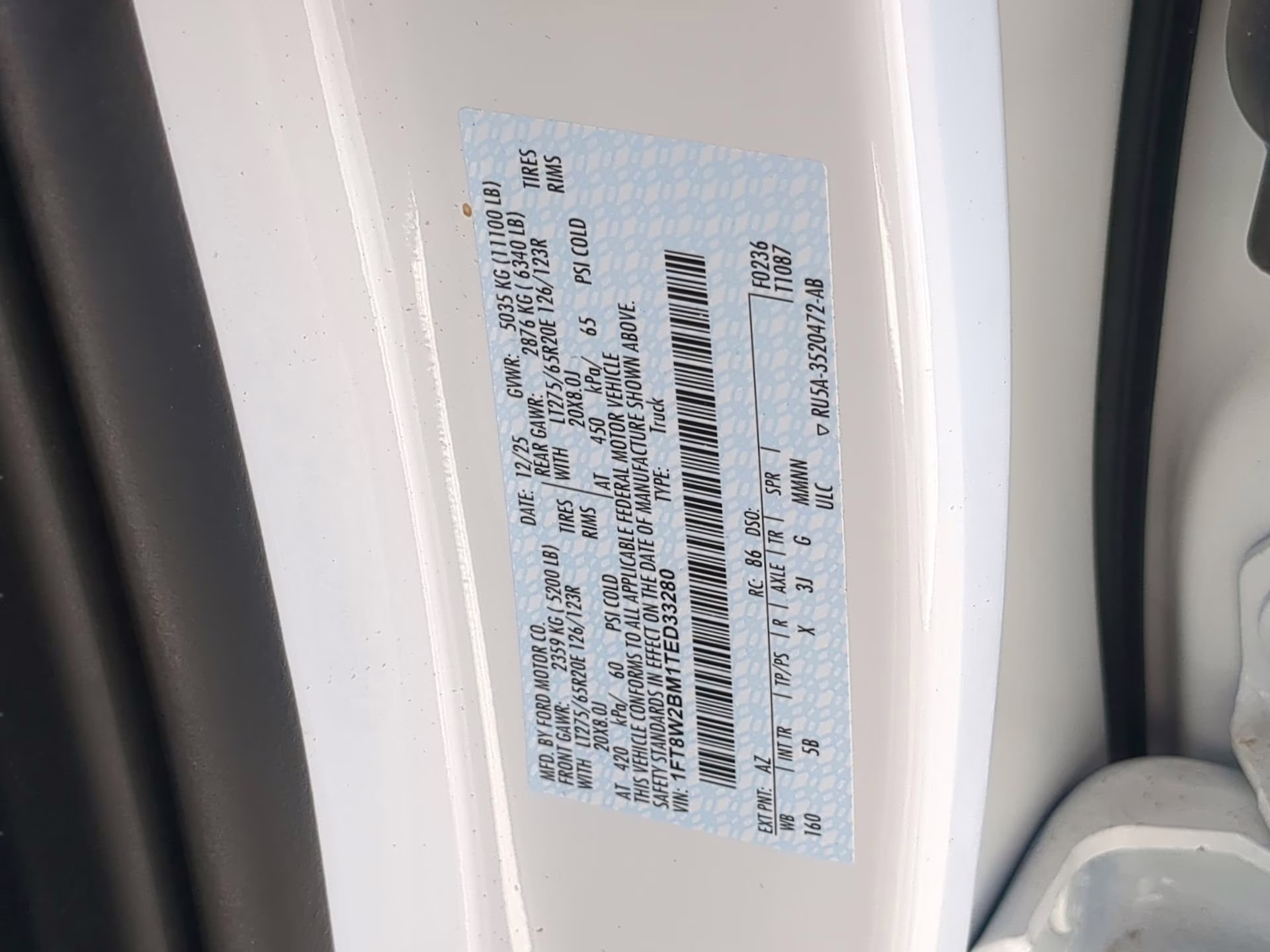 2026 Star White Metallic Tri-Coat Ford Super Duty F-250 SRW LARIAT Crew Cab Pickup 4X4 Truck