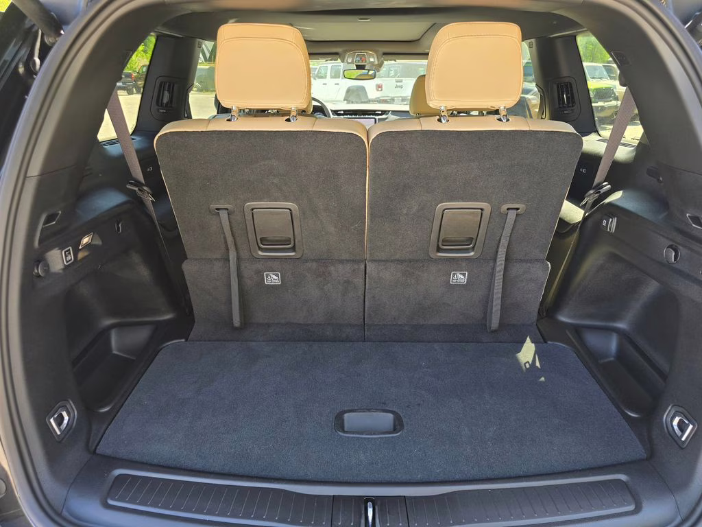 2023 Rocky Mountain Pearlcoat Jeep Grand Cherokee L Limited 4X4 SUV