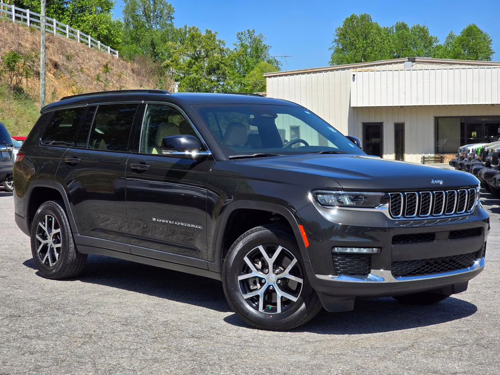 2023 Rocky Mountain Pearlcoat Jeep Grand Cherokee L Limited 4X4 SUV